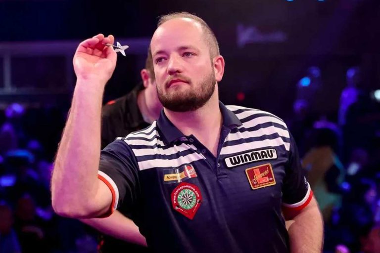 Mondial de fléchettes : Défaite de Thibault Tricole face à Rob Cross