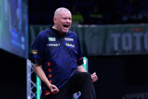 Beau Greaves brille lors des qualifications pour le Tour Européen Raymond Van Barneveld réalise le doublé, Michael Smith fait son retour