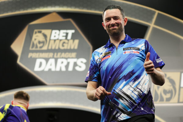 Luke Humphries retrouve la deuxième place mondiale après sa victoire au Players 28