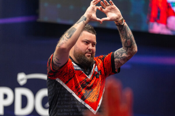 Michael Smith remporte une victoire sur le Tour européen, Bellmont brille à Bâle