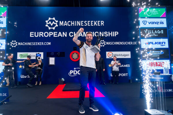 Ross Smith sacré champion d’Europe après un match palpitant à Dortmund